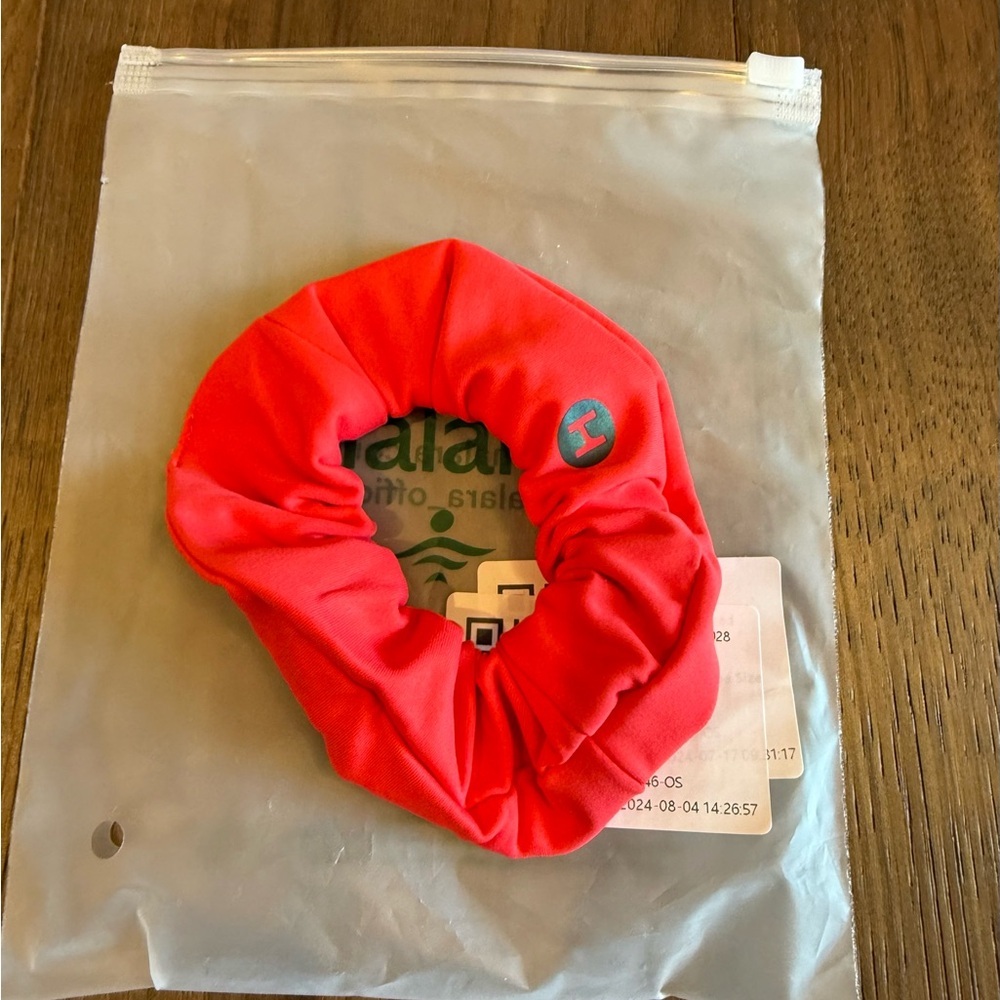 NWT Halara Logo Hair Scrunchie - Vibrant Coral Red